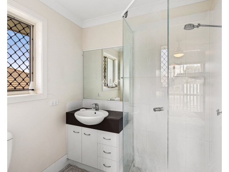 20 Sweeney Street, Kearneys Spring QLD 4350