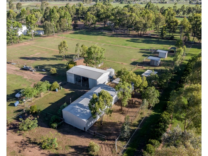 87 Showgrounds Road, Oakey QLD 4401