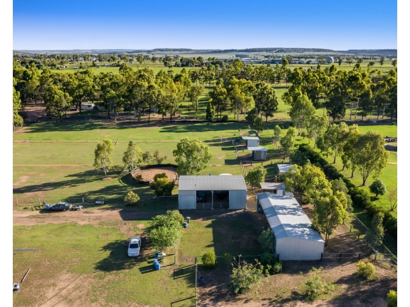87 Showgrounds Road, Oakey QLD 4401