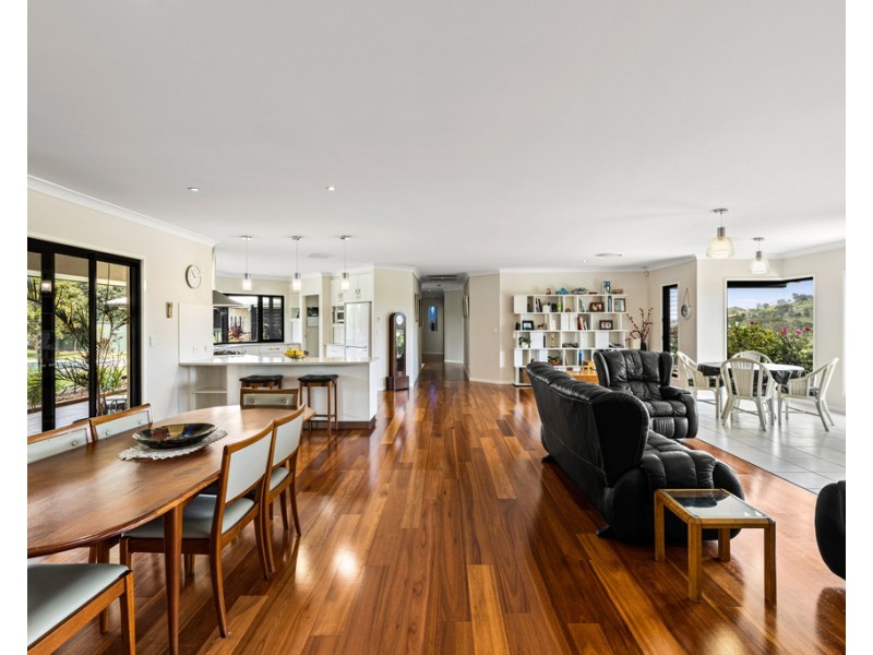 126 Savage Road, Cambooya QLD 4358