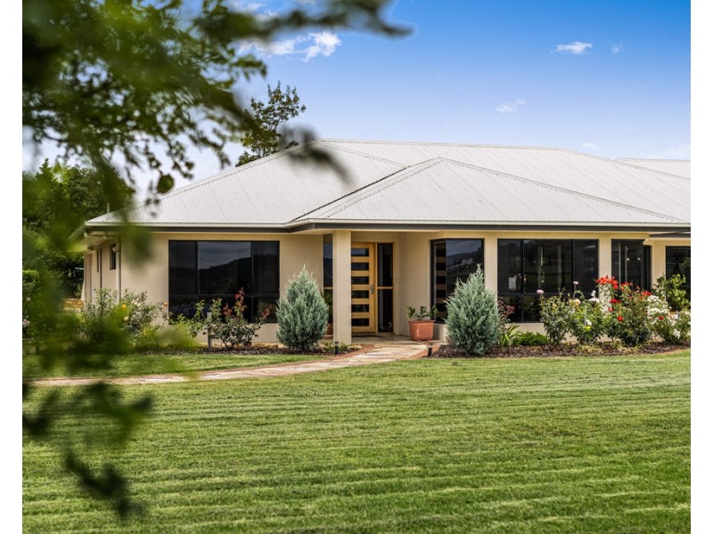 126 Savage Road, Cambooya QLD 4358