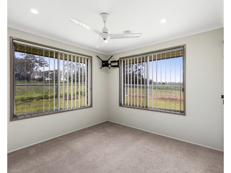 107 Ehrlich Road, Linthorpe QLD 4356