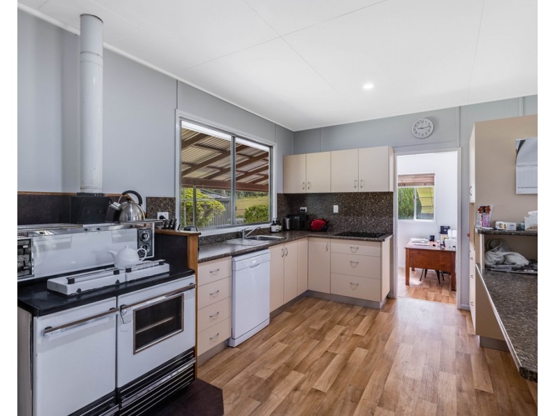 711 Palms Road, Cooyar QLD 4402