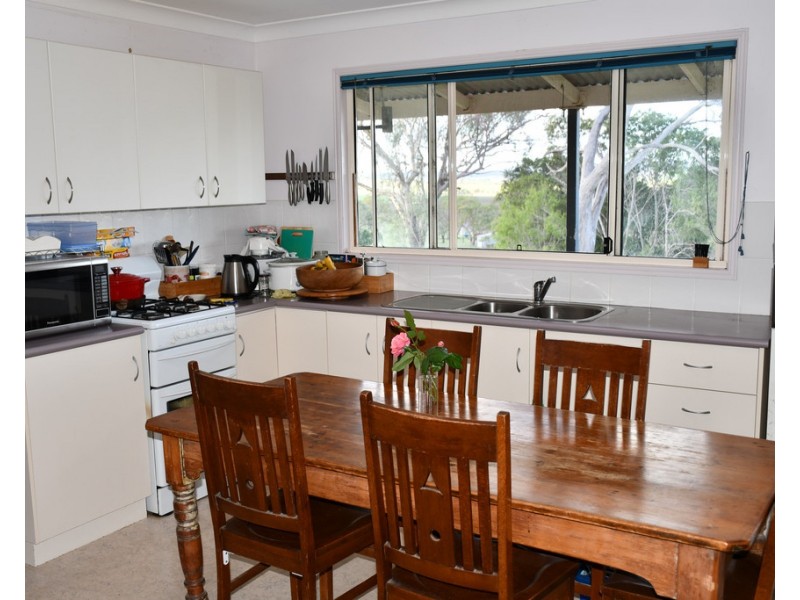 354 Holley Road, Mount Molar QLD 4361