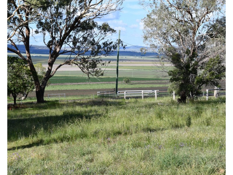 354 Holley Road, Mount Molar QLD 4361