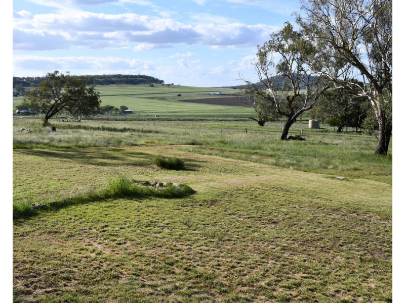 354 Holley Road, Mount Molar QLD 4361