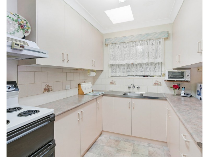 5 Raelyn Street, Centenary Heights QLD 4350
