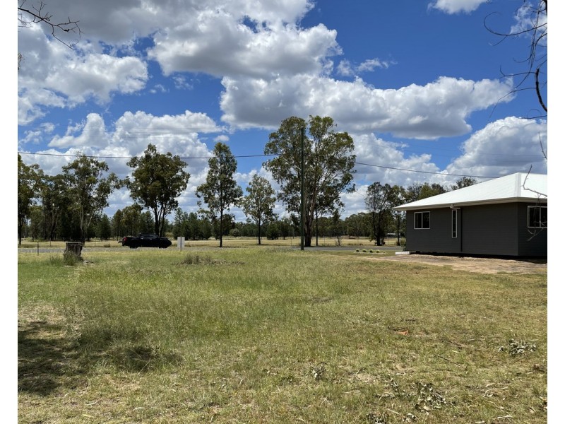 88 Cheetham Street, Cecil Plains QLD 4407