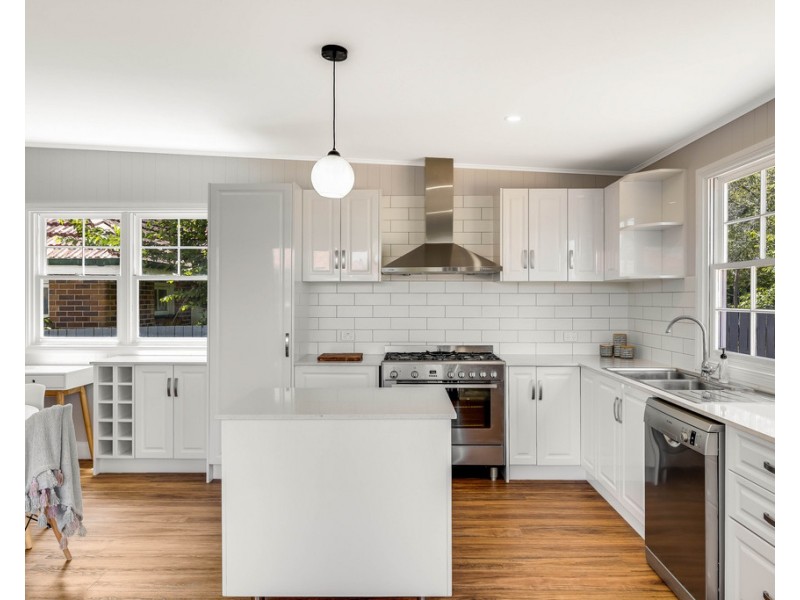 158 Russell Street, Newtown QLD 4350