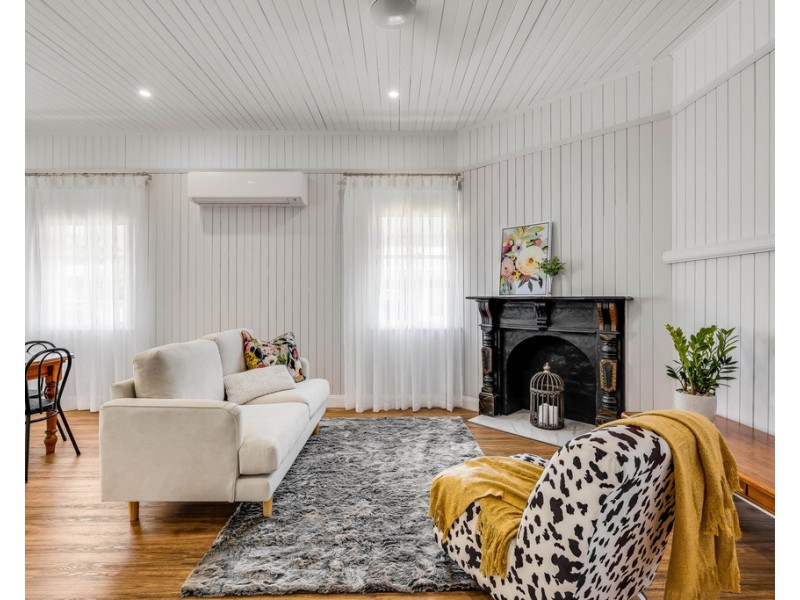 158 Russell Street, Newtown QLD 4350