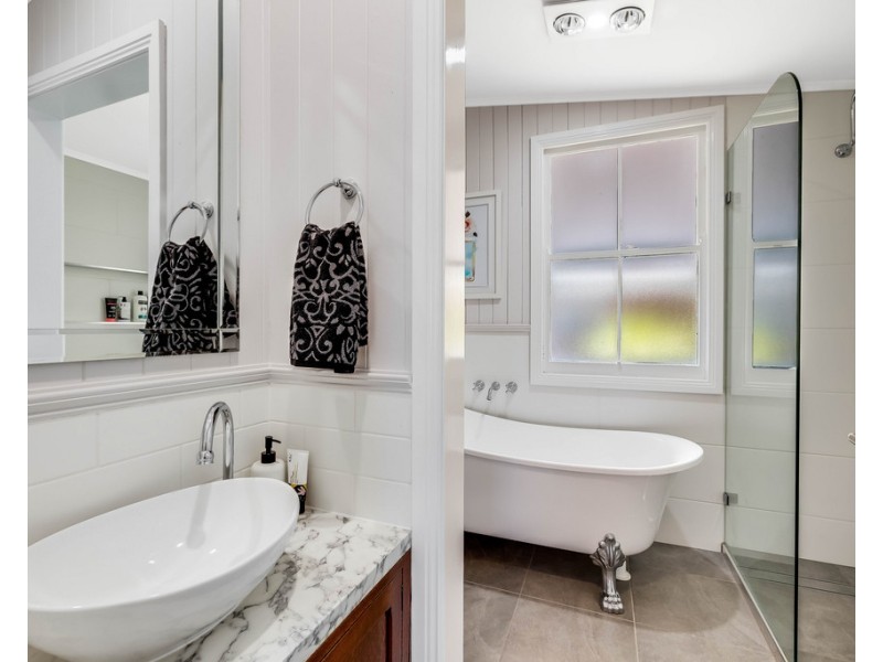158 Russell Street, Newtown QLD 4350