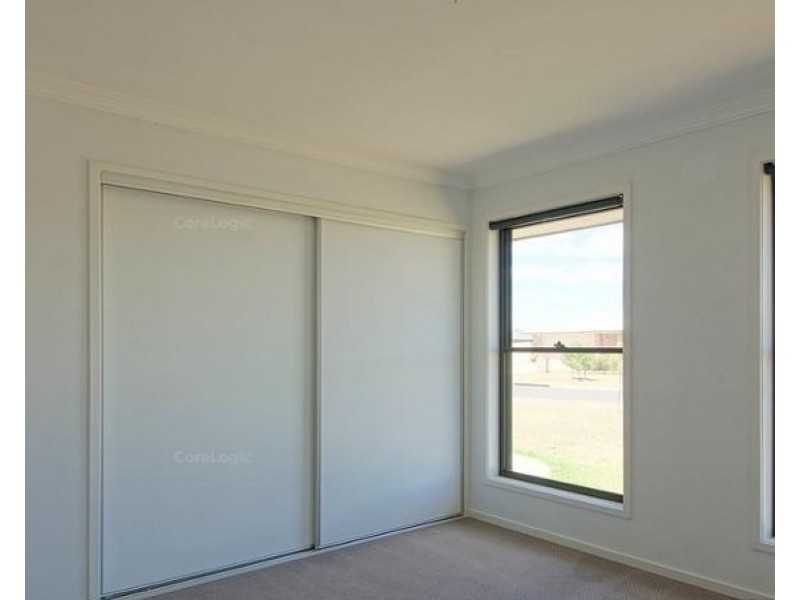 18 MURRAY STREET, Oakey QLD 4401