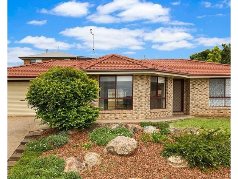 8 WEIR COURT, Harristown QLD 4350