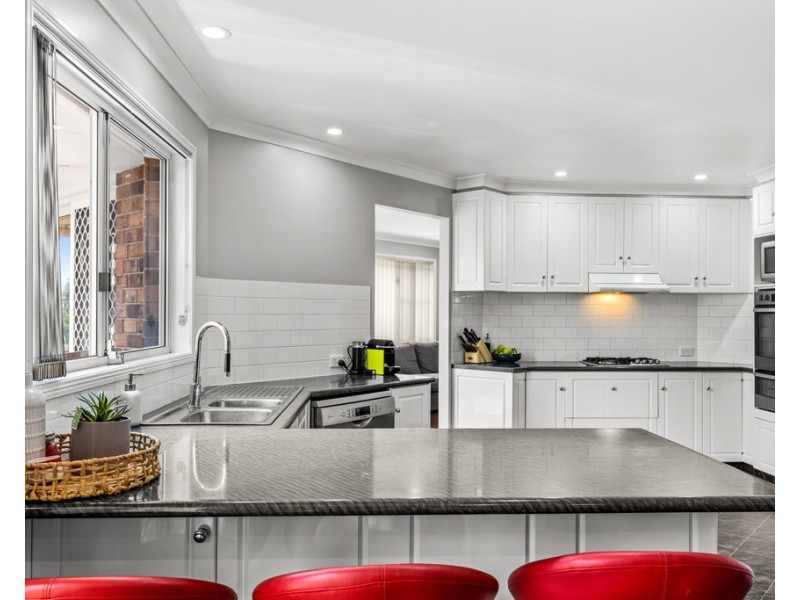 1 Swartz Street, Kearneys Spring QLD 4350