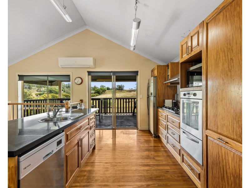 185 Murphys Creek Road, Postmans Ridge QLD 4352