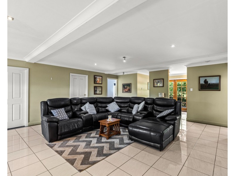 185 Murphys Creek Road, Postmans Ridge QLD 4352