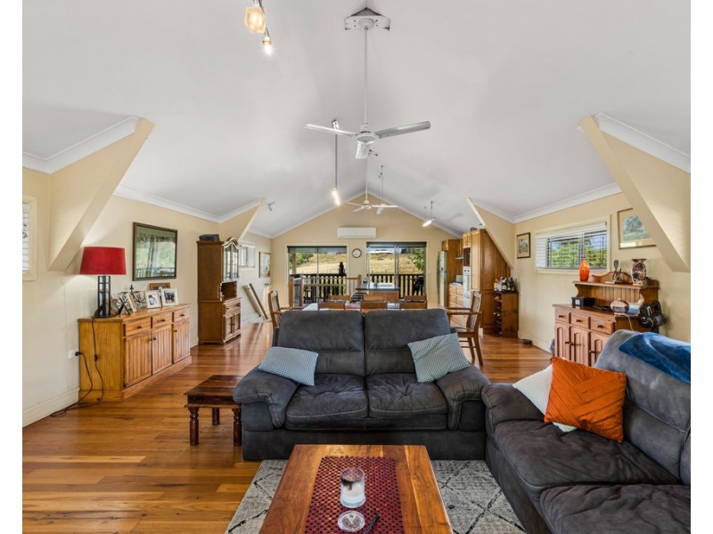 185 Murphys Creek Road, Postmans Ridge QLD 4352