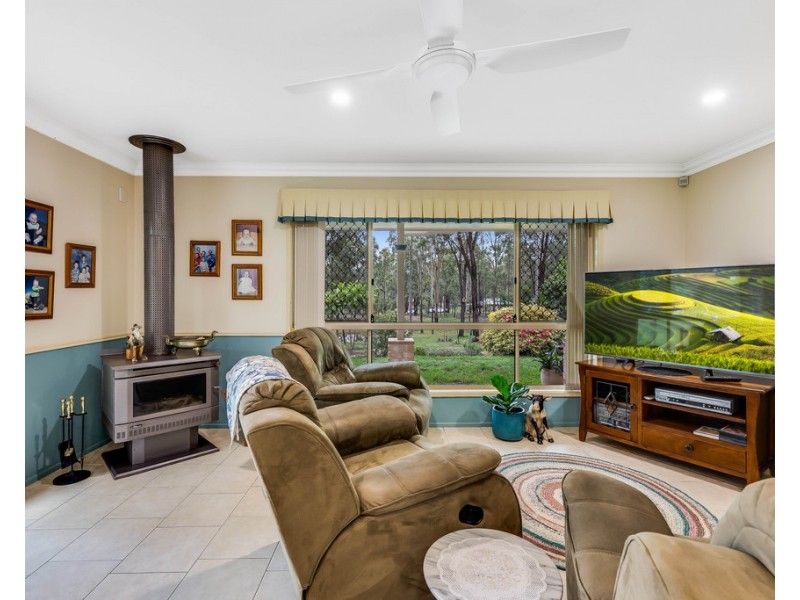 21 Porteus Road, Withcott QLD 4352
