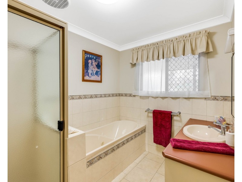 21 Porteus Road, Withcott QLD 4352