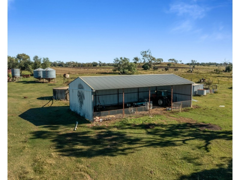 284 Oakey Crosshill Road, Aubigny QLD 4401