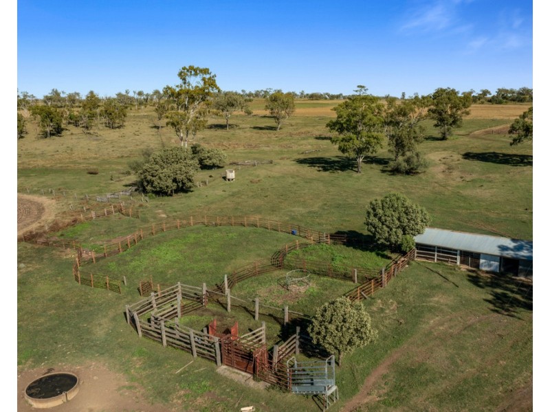 284 Oakey Crosshill Road, Aubigny QLD 4401