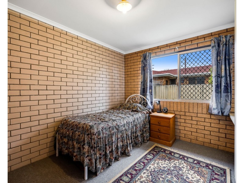 16 Marigold Street, Centenary Heights QLD 4350