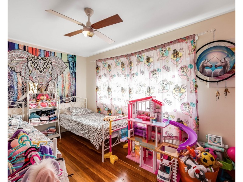 11 Honey Street, Harristown QLD 4350