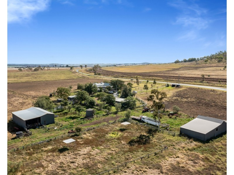 364 Cudmore Road, Cambooya QLD 4358