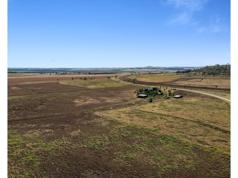 364 Cudmore Road, Cambooya QLD 4358