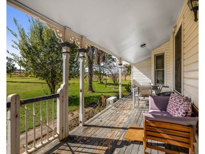 364 Cudmore Road, Cambooya QLD 4358