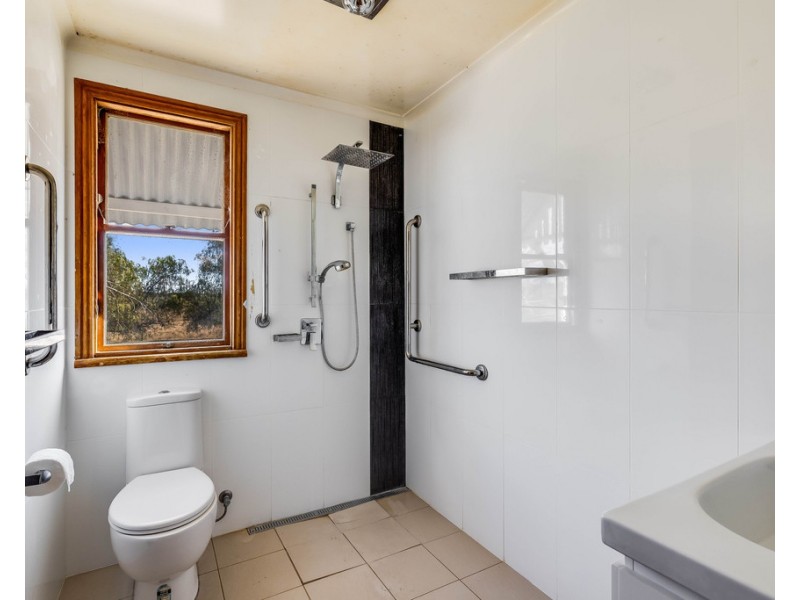 364 Cudmore Road, Cambooya QLD 4358