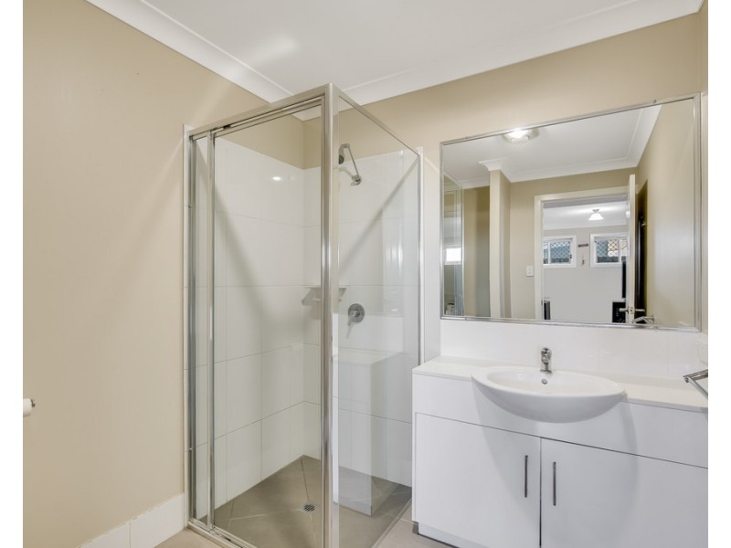 23 90 GLENVALE ROAD, Harristown QLD 4350