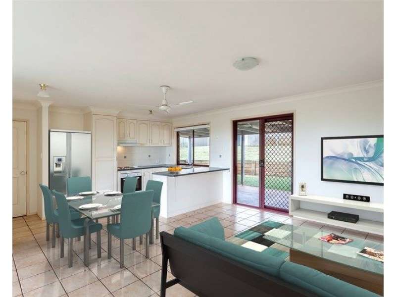 8 Weir Court, Harristown QLD 4350