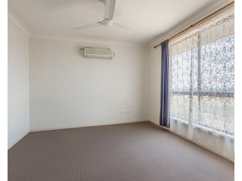8 Weir Court, Harristown QLD 4350