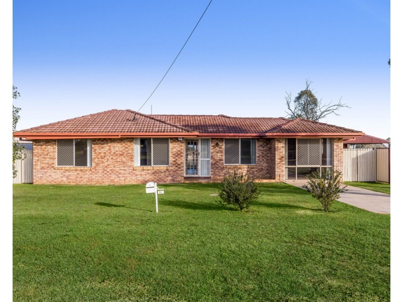 22 Cooper Avenue, Oakey QLD 4401