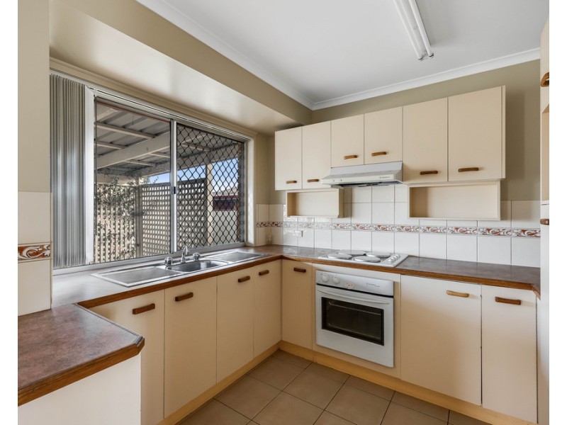 22 Cooper Avenue, Oakey QLD 4401