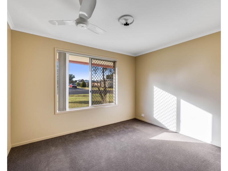 22 Cooper Avenue, Oakey QLD 4401