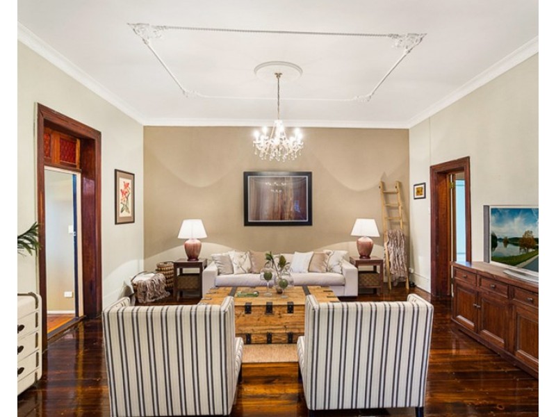 46 Hursley Road, Newtown QLD 4350