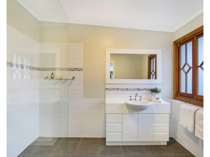 46 Hursley Road, Newtown QLD 4350