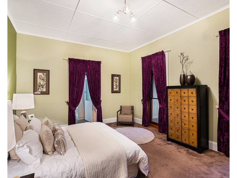 46 Hursley Road, Newtown QLD 4350