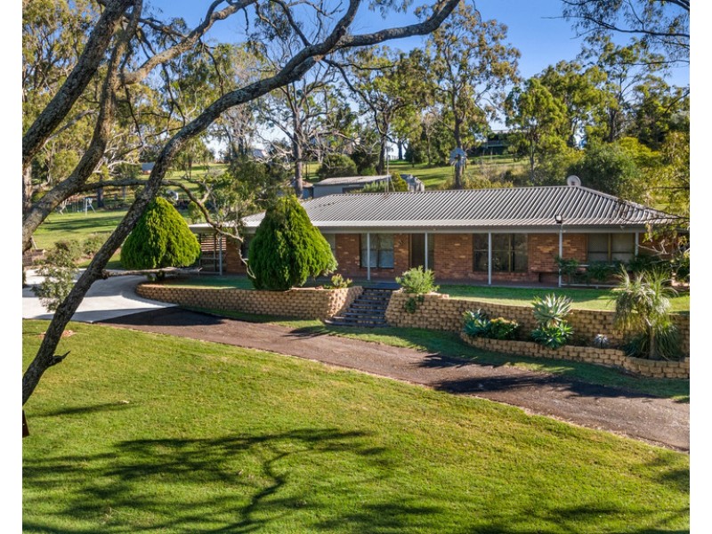 8 Valley View Drive, Meringandan West QLD 4352