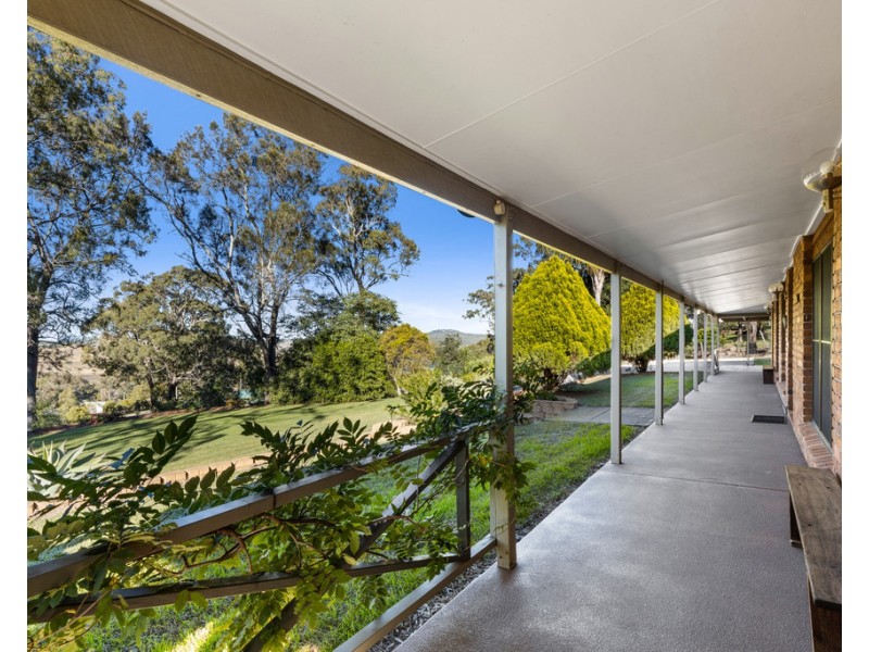 8 Valley View Drive, Meringandan West QLD 4352