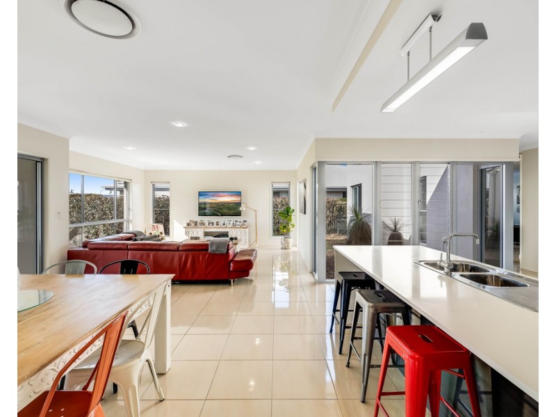 13 Stedman Street, Middle Ridge QLD 4350