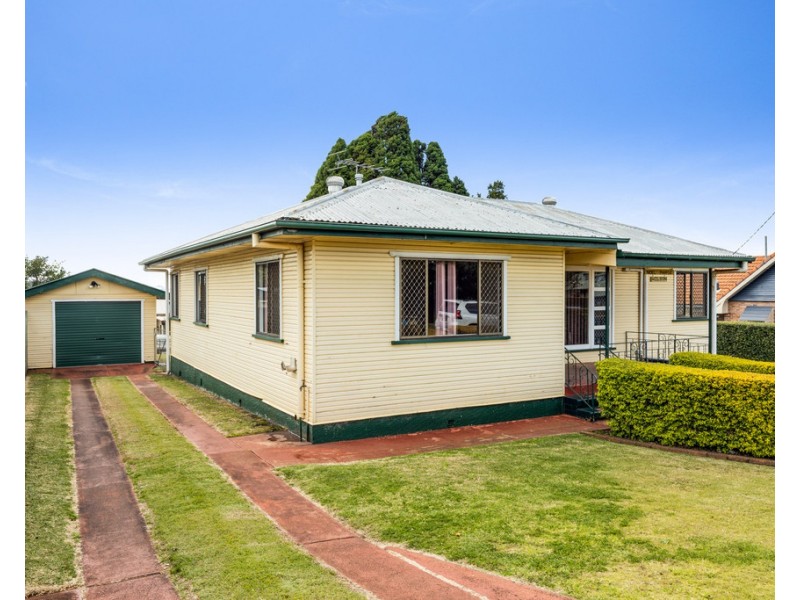 143A South Street, Centenary Heights QLD 4350