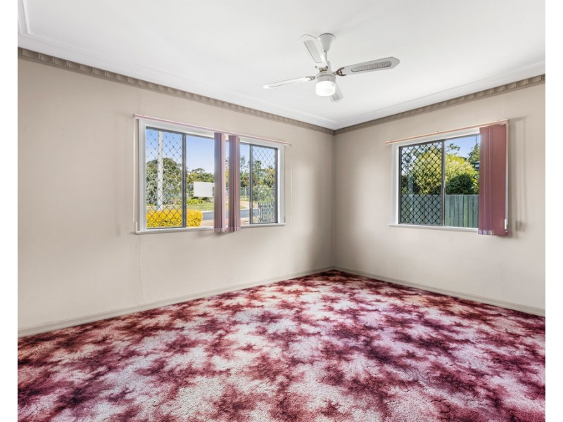 143A South Street, Centenary Heights QLD 4350