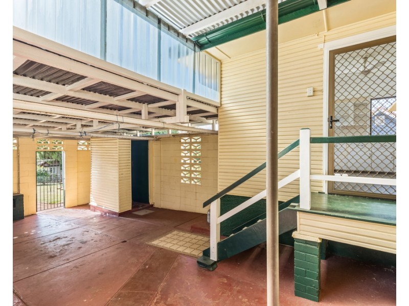 143A South Street, Centenary Heights QLD 4350