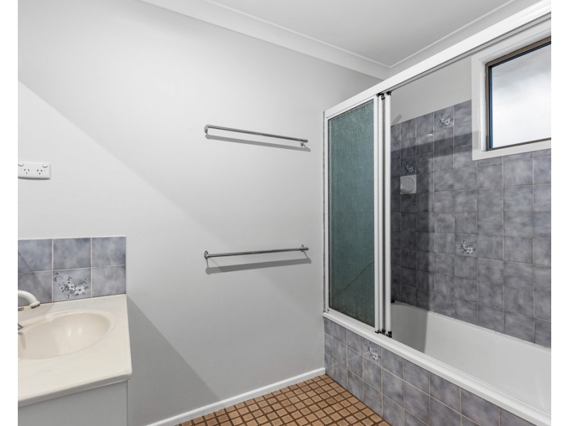 13 Wine Drive, Wilsonton Heights QLD 4350