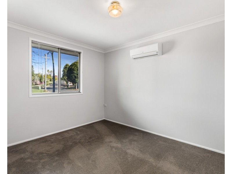 13 Wine Drive, Wilsonton Heights QLD 4350
