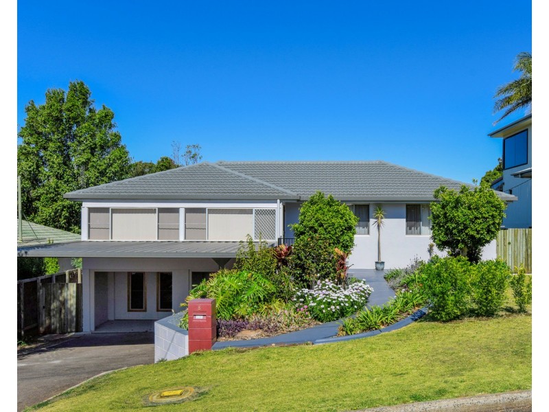 8 Barrymount Crescent, Mount Lofty QLD 4350