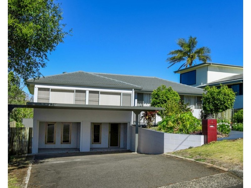 8 Barrymount Crescent, Mount Lofty QLD 4350